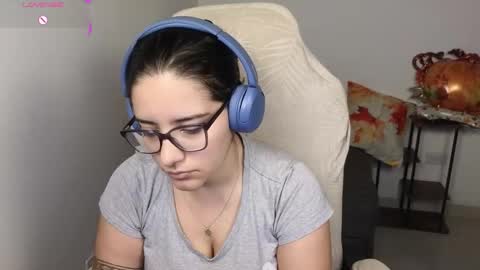 Moon Woman online show from November 29, 6:33 pm