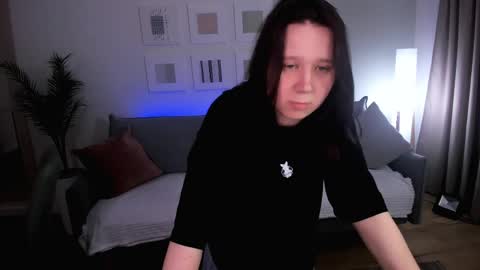 Snapshot of mooonlightsky chatting on April 13, 6:35 pm Charli online show from April 13, 6:35 pm