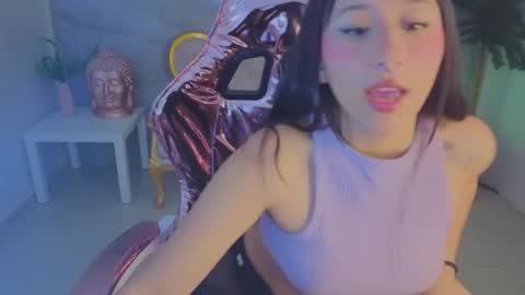 Snapshot of moraa_s chatting on March 14, 3:45 am Mora online show from March 14, 3:45 am