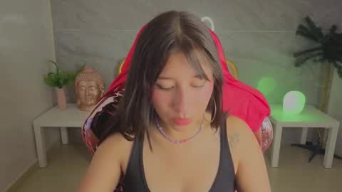 Snapshot of moraa_s chatting on March 21, 3:22 am Mora online show from March 21, 3:22 am