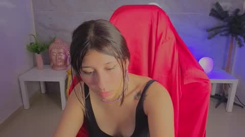 Snapshot of moraa_s chatting on March 21, 8:19 am Mora online show from March 21, 8:19 am