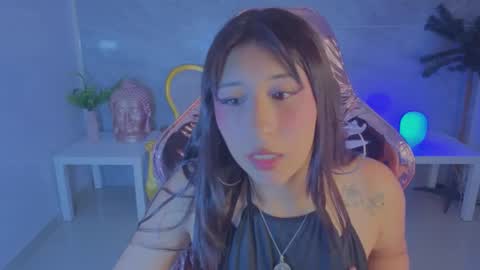 Snapshot of moraa_s chatting on March 26, 3:12 am Mora online show from March 26, 3:12 am