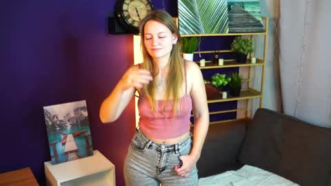 Snapshot of morabelmore chatting on February 19, 4:14 pm Hello im Ruby online show from February 19, 4:14 pm