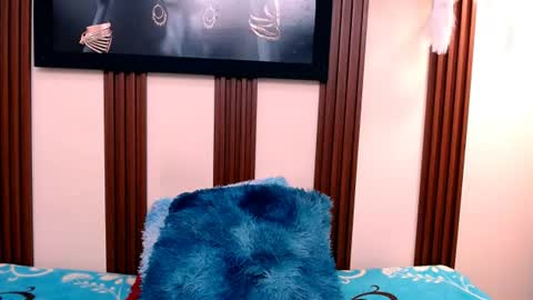 alexia online show from June 17, 7:04 pm