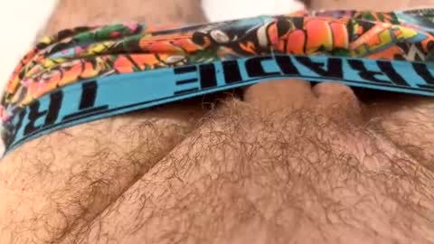 Me online show from April 13, 1:49 pm