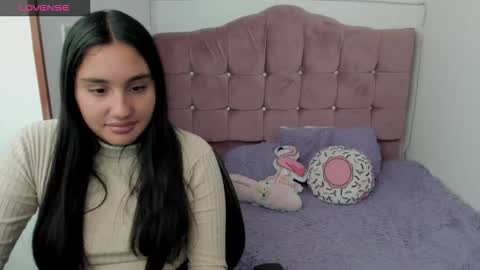 Snapshot of morena_rodriguez_9 chatting on November 3, 7:15 pm morena_rodriguez_9 online show from November 3, 7:15 pm