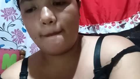 Snapshot of morenapinay19xxx chatting on June 22, 11:18 am morenapinay19xxx online show from June 22, 11:18 am