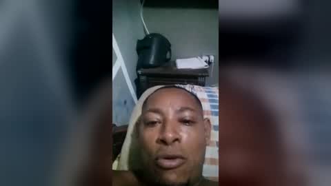 Snapshot of moreno301987 chatting on August 3, 6:23 am moreno301987 online show from August 3, 6:23 am