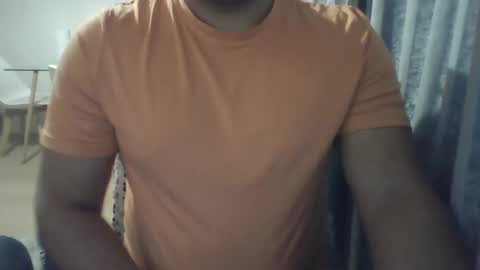 Snapshot of morenolatin19 chatting on December 24, 8:00 am Jos Luis online show from December 24, 8:00 am