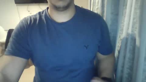 Snapshot of morenolatin19 chatting on February 27, 5:47 pm Jos Luis online show from February 27, 5:47 pm