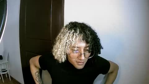 Danny  online show from December 19, 3:08 pm