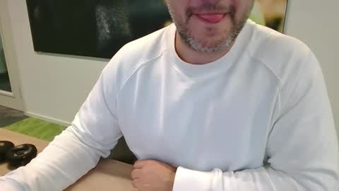 Snapshot of morepassion4u chatting on September 12, 1:55 pm morepassion4u online show from September 12, 1:55 pm