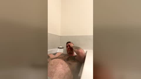 Snapshot of moreplease583802 chatting on April 10, 1:44 am Moreplease online show from April 10, 1:44 am