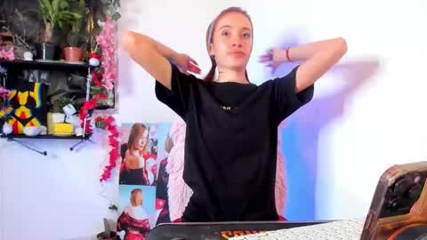 Megaan Castillo online show from September 10, 5:46 pm