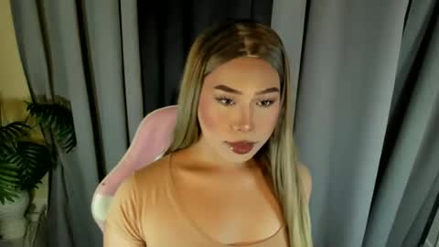 Snapshot of morgan_fuckdoll chatting on June 13, 12:03 pm MORGAN online show from June 13, 12:03 pm