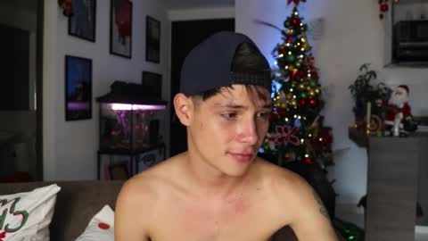   online show from December 3, 9:01 pm