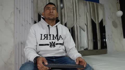 MORGAN AND MEGAN online show from November 24, 11:10 am