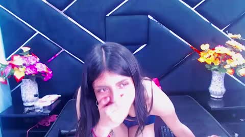 morganasmit_ online show from December 4, 2:42 am