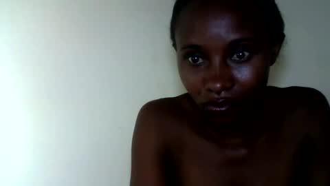 Snapshot of morgane_69 chatting on May 14, 9:49 am morgane_69 online show from May 14, 9:49 am