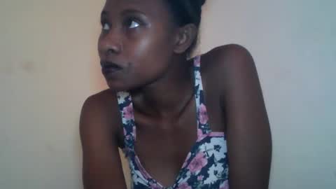 Snapshot of morgane_69 chatting on June 2, 7:21 am morgane_69 online show from June 2, 7:21 am