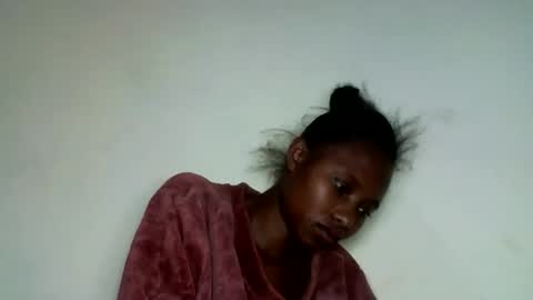 Snapshot of morgane_69 chatting on June 10, 11:03 pm morgane_69 online show from June 10, 11:03 pm
