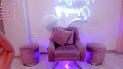 Morgan Hicks online show from January 15, 1:45 am