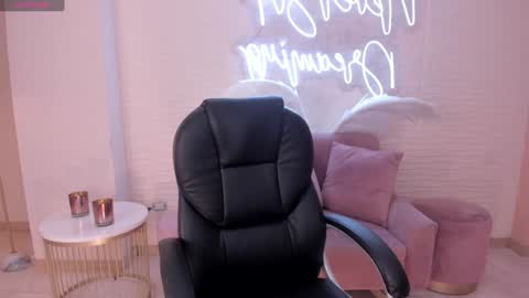 Morgan Hicks online show from January 17, 7:05 pm