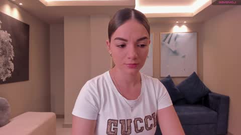 Morgan Hicks online show from January 18, 12:04 pm