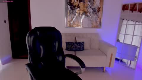 Morgan Hicks online show from October 3, 7:00 pm