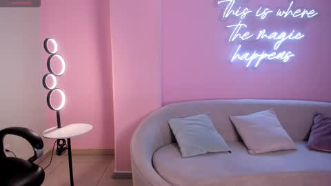 Snapshot of morganhicks chatting on February 23, 7:55 pm Morgan Hicks online show from February 23, 7:55 pm