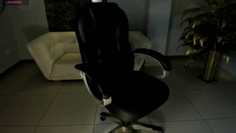 Snapshot of morganhicks chatting on March 17, 10:18 am Morgan Hicks online show from March 17, 10:18 am