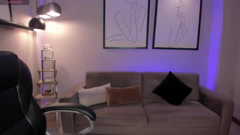 Snapshot of morganhicks chatting on March 26, 10:43 am Morgan Hicks online show from March 26, 10:43 am