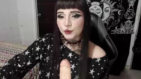 Snapshot of morganmoon1 chatting on February 19, 6:59 pm Morgan Moon online show from February 19, 6:59 pm