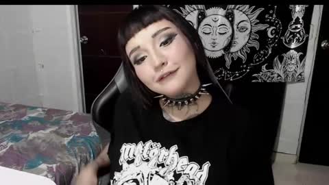 Snapshot of morganmoon1 chatting on March 20, 4:23 pm Morgan Moon online show from March 20, 4:23 pm