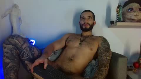 Snapshot of morgann_jones chatting on February 14, 5:32 pm morgan online show from February 14, 5:32 pm