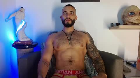 Snapshot of morgann_jones chatting on March 20, 2:16 am morgan online show from March 20, 2:16 am