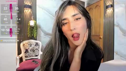 Moriah online show from November 5, 7:25 pm