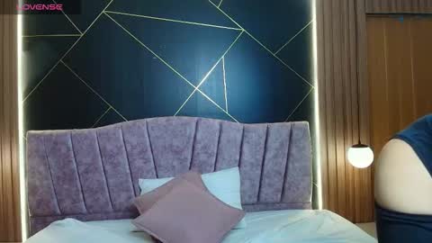 Snapshot of moriahstorm chatting on March 17, 12:41 pm Moriah online show from March 17, 12:41 pm