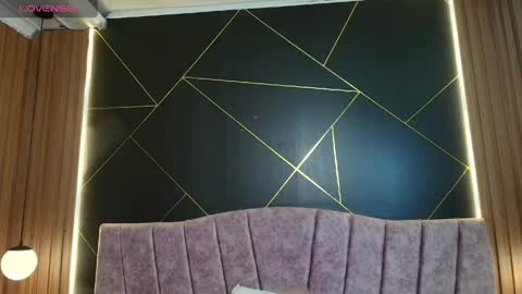 Snapshot of moriahstorm chatting on March 24, 12:54 pm Moriah online show from March 24, 12:54 pm