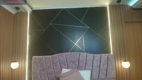 Snapshot of moriahstorm chatting on March 25, 12:11 pm Moriah online show from March 25, 12:11 pm