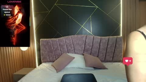 Snapshot of moriahstorm chatting on March 30, 12:17 pm Moriah online show from March 30, 12:17 pm