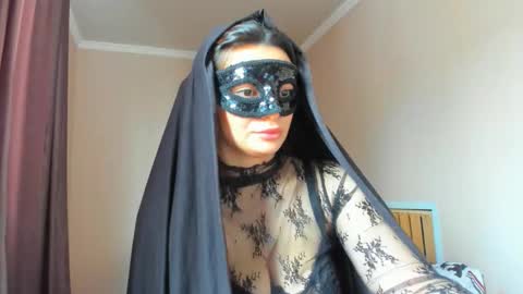 Snapshot of moroccan_diamond_ chatting on January 11, 8:30 am Medina online show from January 11, 8:30 am