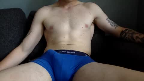 morowin_ online show from June 1, 12:51 pm