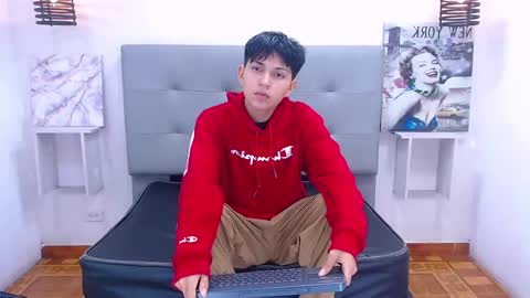 MORTELLE online show from November 14, 11:42 am