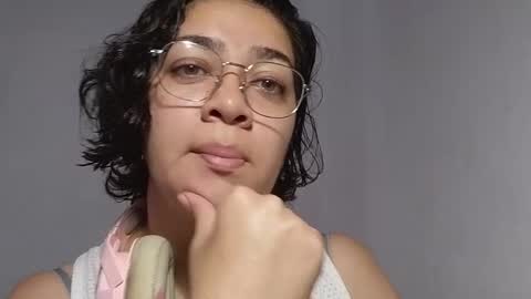 Elizabeth online show from September 26, 4:44 pm