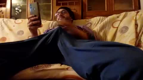 Nomadu online show from December 9, 9:17 am