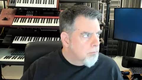 Snapshot of mostly_unbothered chatting on November 15, 11:07 am mostly_unbothered online show from November 15, 11:07 am