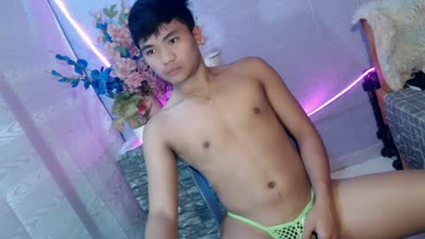 mostwantedtwink online show from June 12, 11:53 am