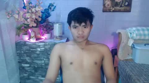 Snapshot of mostwantedtwink chatting on June 25, 2:22 am mostwantedtwink online show from June 25, 2:22 am