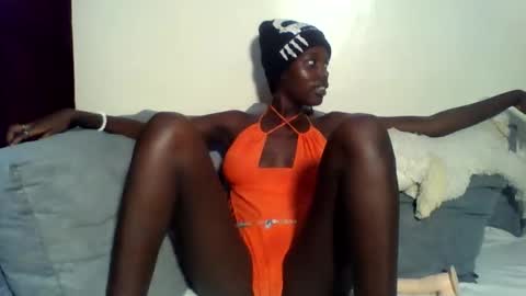 Snapshot of moun_chrie chatting on November 28, 4:04 am moun_chrie online show from November 28, 4:04 am